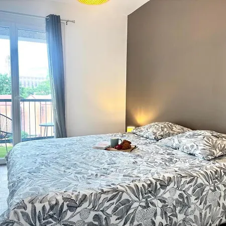 Charming In Free Parking Apartment *