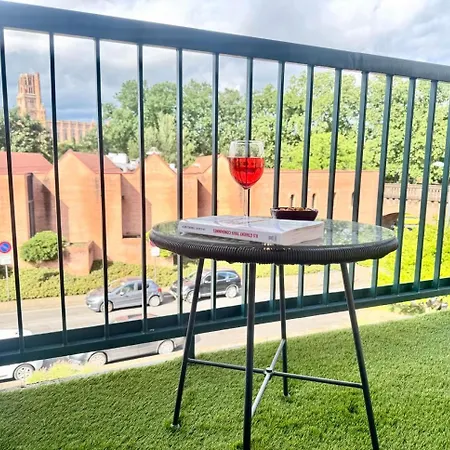 Charming In Free Parking Apartment *